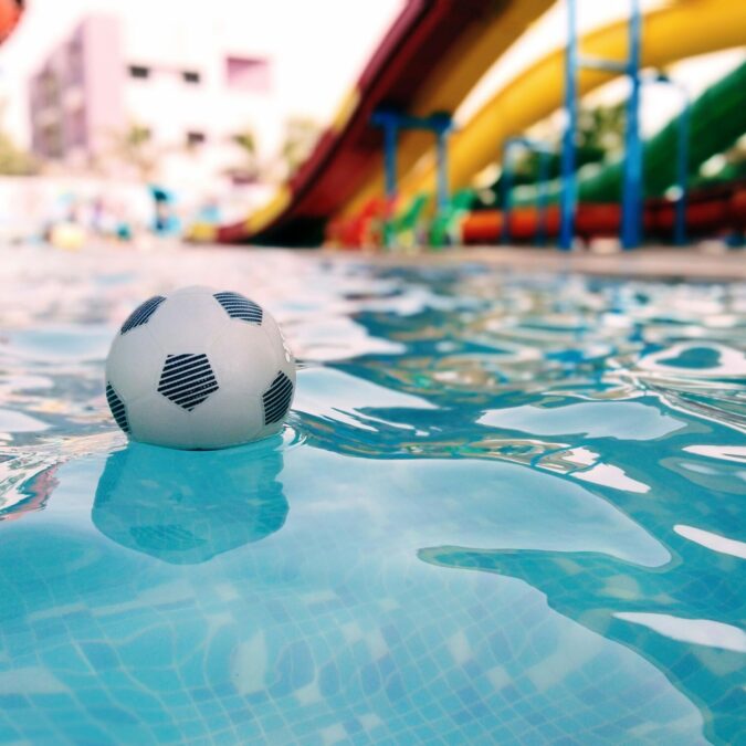 Quels crit&egrave;res de s&eacute;curit&eacute; pour les cl&ocirc;tures rigides autour des piscines ? Rixheim