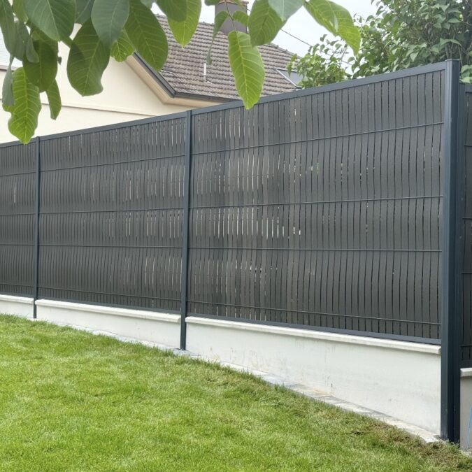 Vente et pose de grillages, panneaux rigides et cl&ocirc;tures b&eacute;ton vers Ensisheim et Mulhouse Belfort